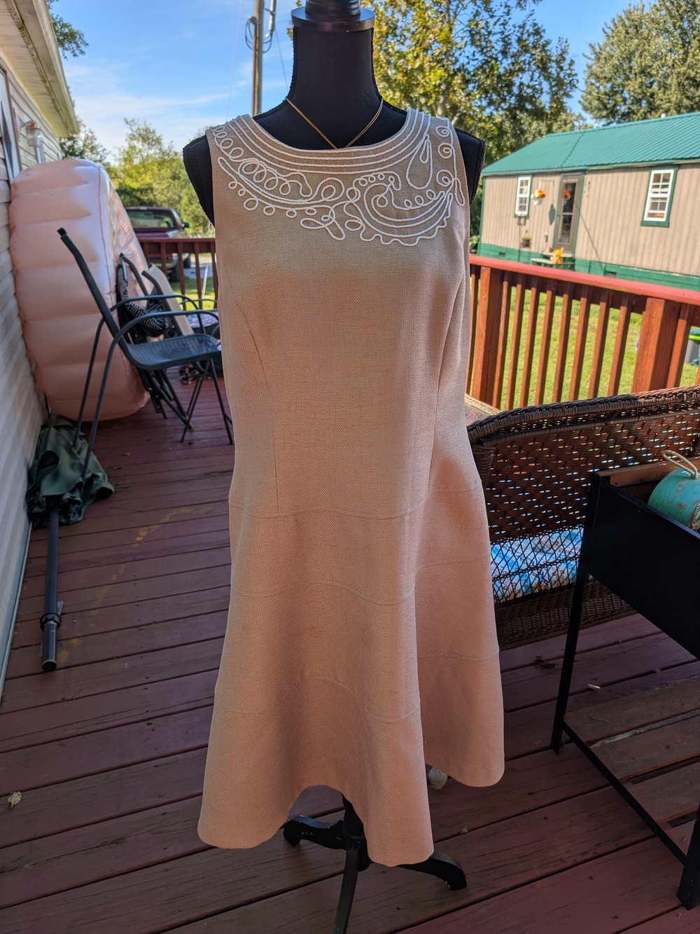 Anne Klein Tan/White Sleeveless A-Line Dress with Embroidered Yoke- Sz 14